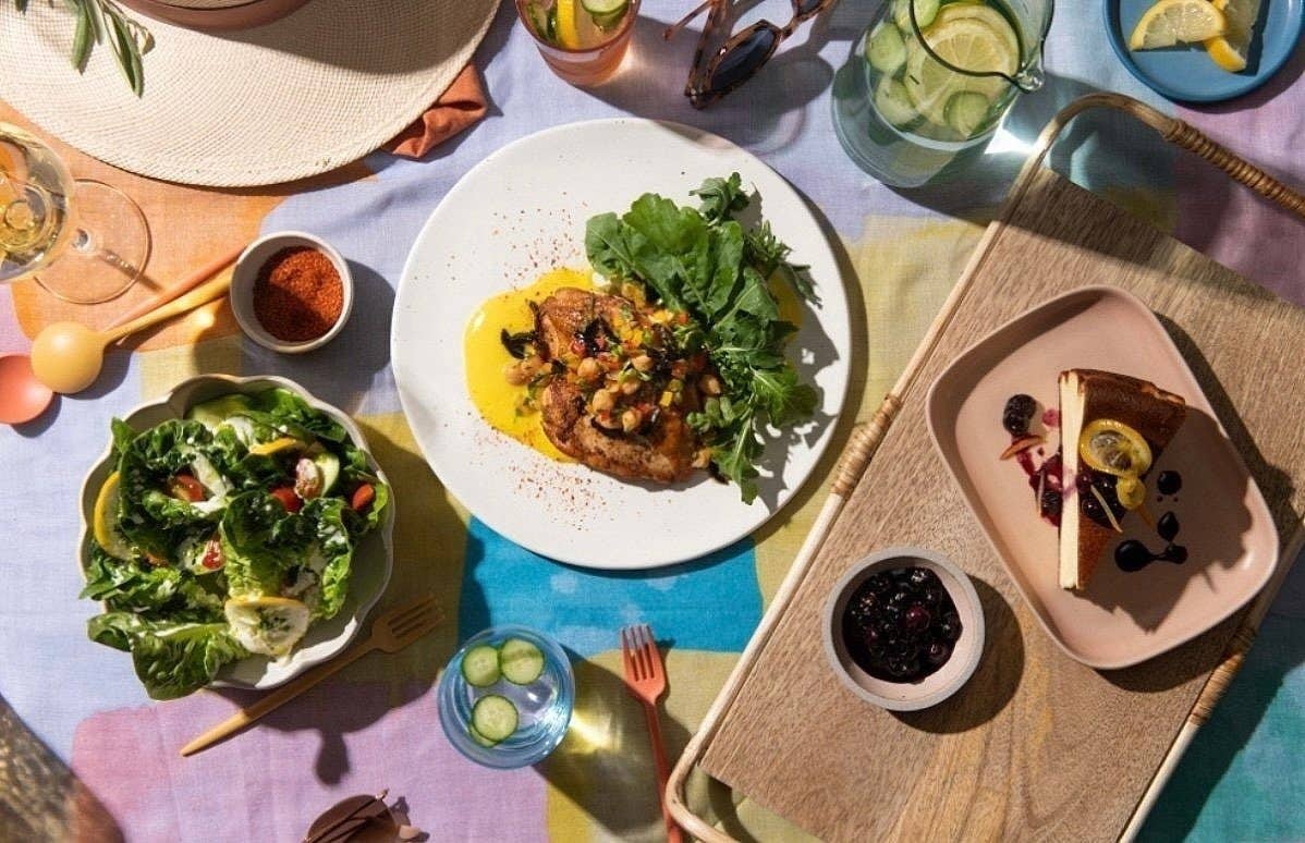 Who Makes the Best Picnics of All? Try the Hollywood Bowl