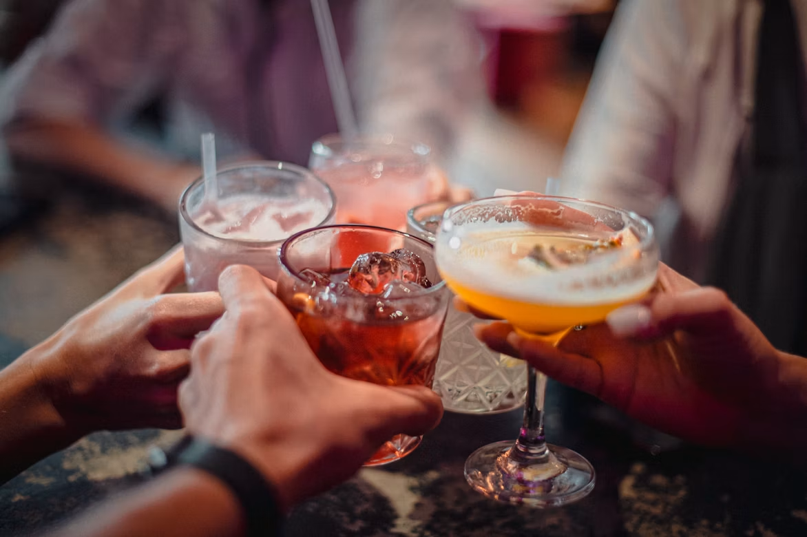 5 Aesthetic Mocktails and Snacks for the Perfect Alcohol-Free Party